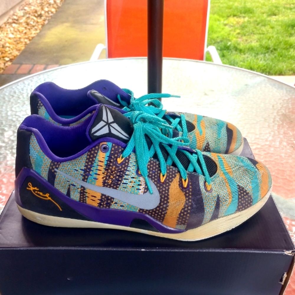 Nike Kobe 9 pop art size 12